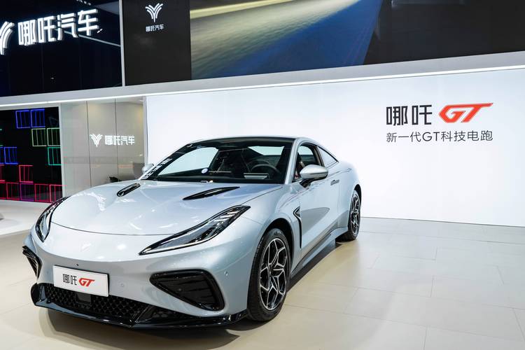 广州花都区创时锐企业管理咨询哪吒汽车在智能汽车领域的表现，领途汽车在新能源汽车市场中的影响力